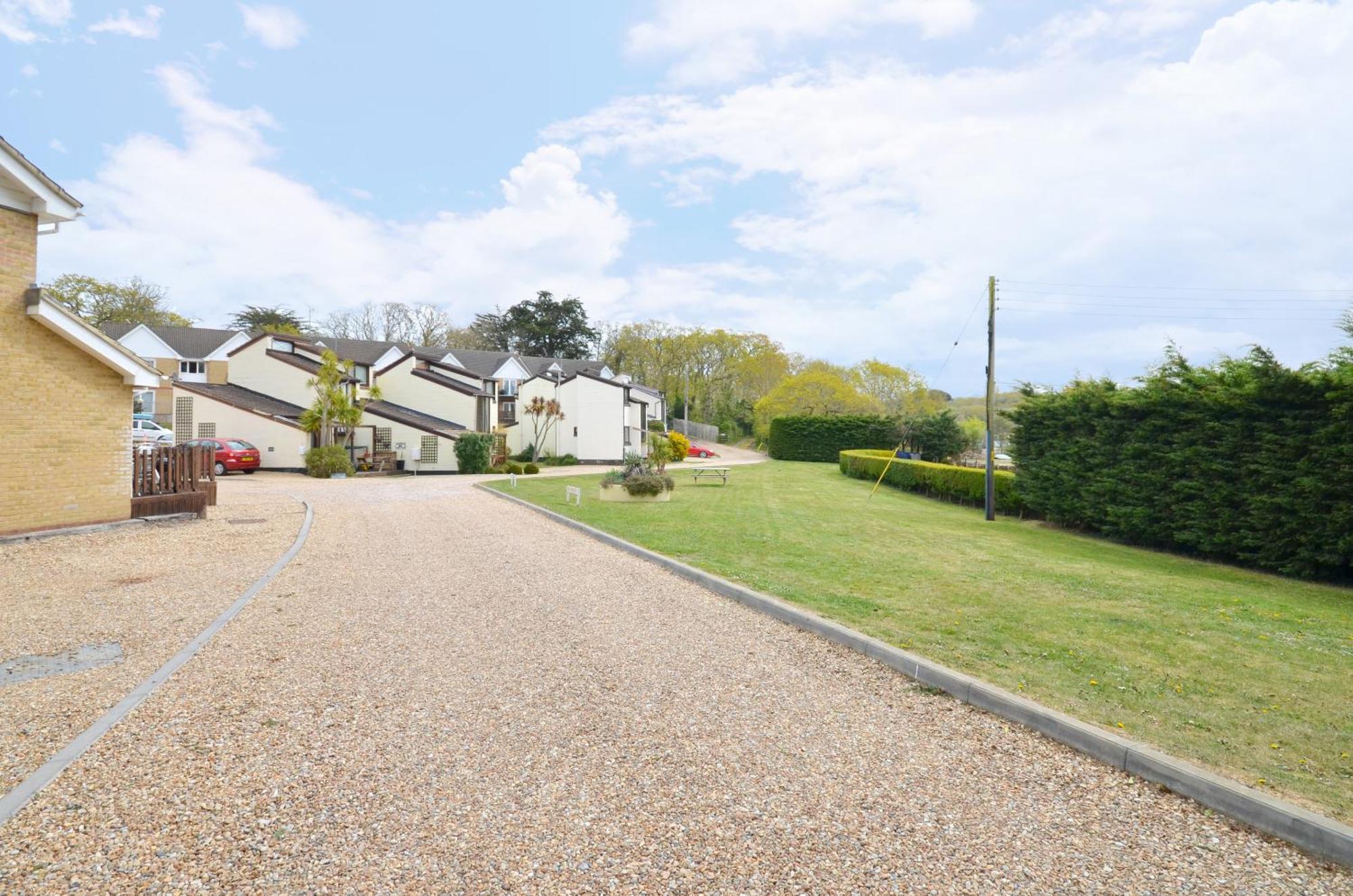 דירות Wootton Bridge  Whippingham, Creek Gardens - Isle Of Wight מראה חיצוני תמונה